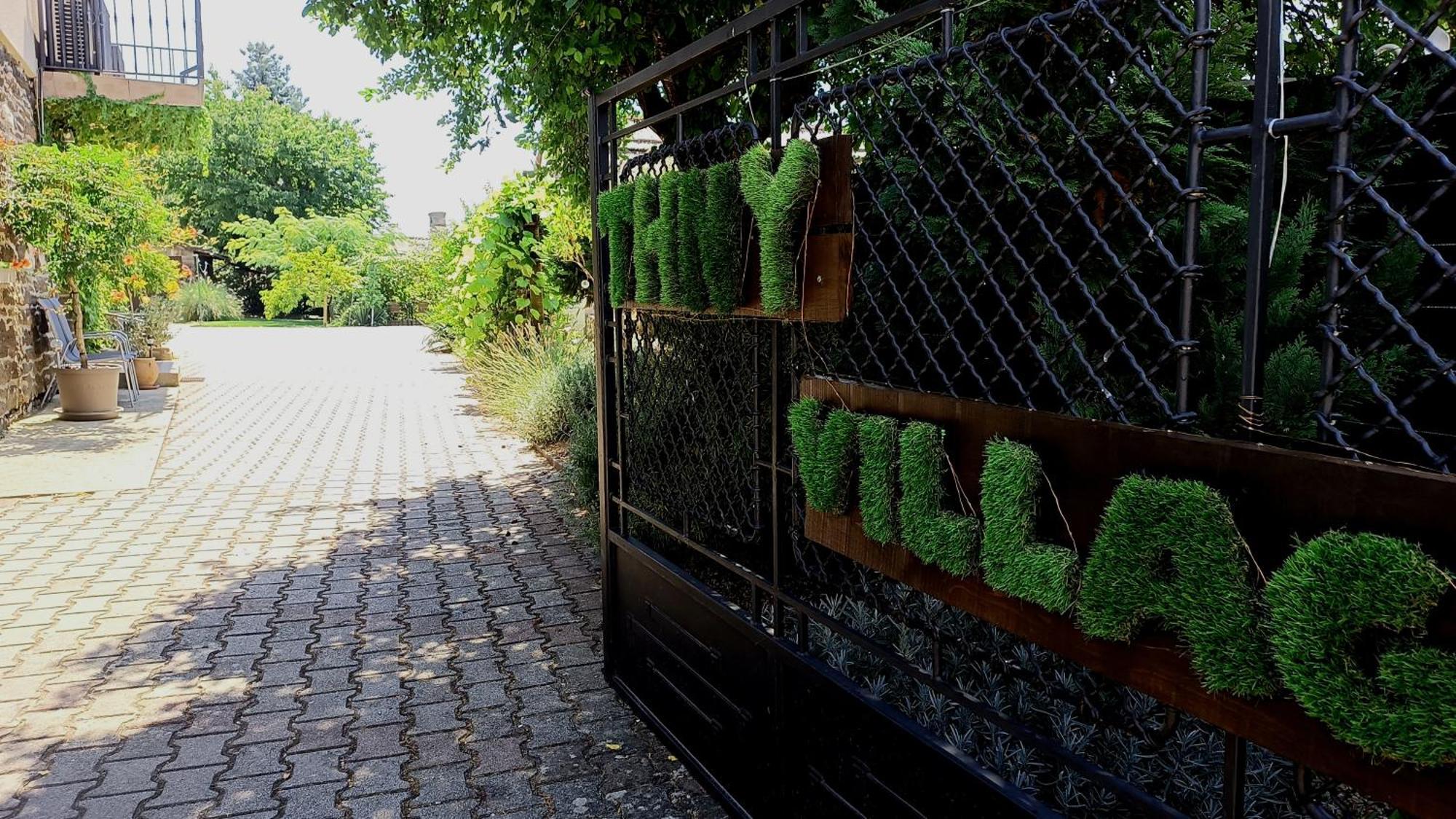 T.H.Ny Village Inn Cottage Tihany Exterior photo